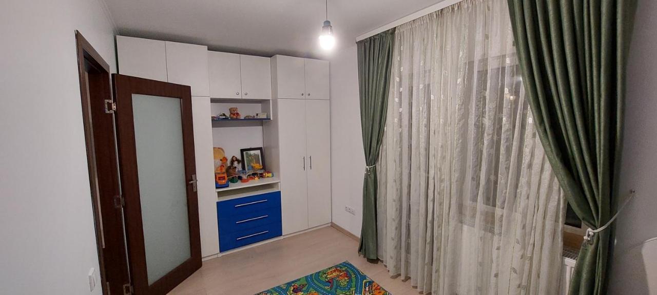 Apartament Cu 3 Camere Cluj-Napoca Ngoại thất bức ảnh