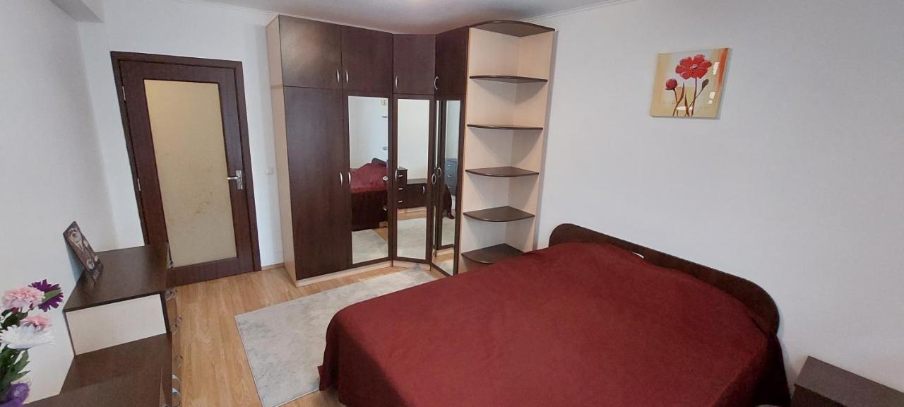 Apartament Cu 3 Camere Cluj-Napoca Ngoại thất bức ảnh
