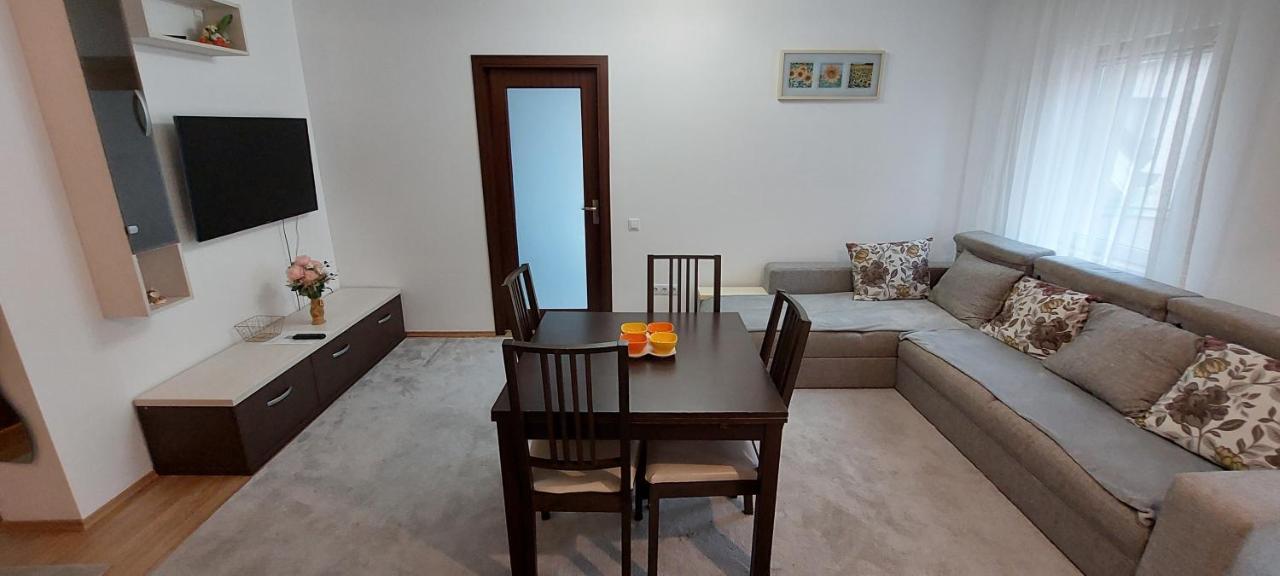 Apartament Cu 3 Camere Cluj-Napoca Ngoại thất bức ảnh