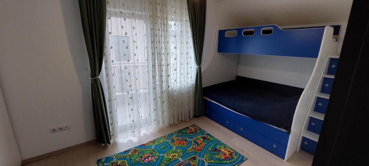 Apartament Cu 3 Camere Cluj-Napoca Ngoại thất bức ảnh